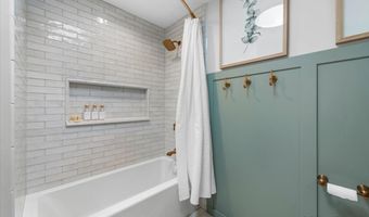 2012 N Yale Ave, Arlington Heights, IL 60004