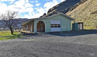 16186 Snake River Rd, Asotin, WA 99402