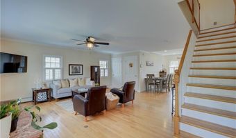 38 Highland Ave, Barrington, RI 02806