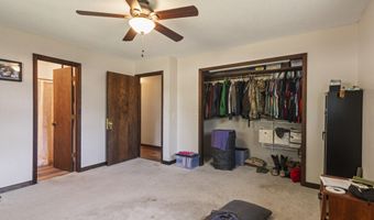 1307 S Washington Ave, Aurora, MO 65605