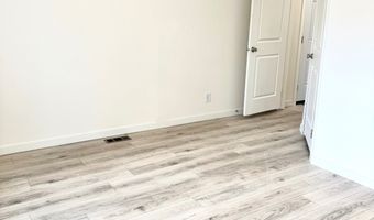 295 Pine Dr, Altoona, WI 54720