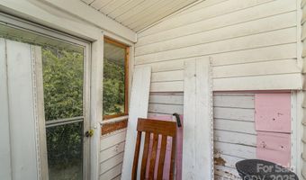 210 Lincoln St, Badin, NC 28009