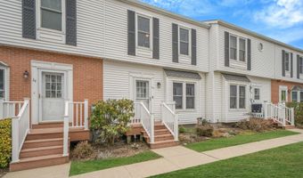 190 Merrick Rd 35, Amityville, NY 11701
