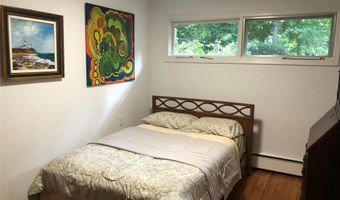 75 Union Ave, Amityville, NY 11701