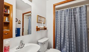 718 E LINDBERGH St, Appleton, WI 54911