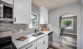 17108 Arlington Ave, Allen Park, MI 48101