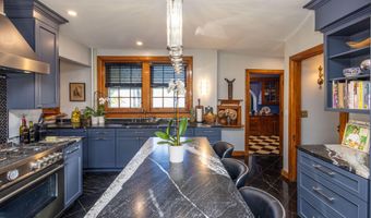 18 Bayside Dr, Belfast, ME 04915