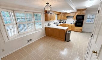 180 Broomsedge Trl, Athens, GA 30605