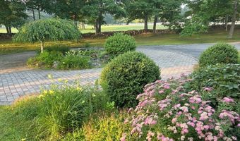 21 Walden Parke Way, Bangor, ME 04401