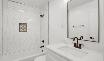 3307 WYNDHAM Cir 2157, Alexandria, VA 22302