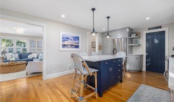 129 RUGGLES Ave, Newport, RI 02840