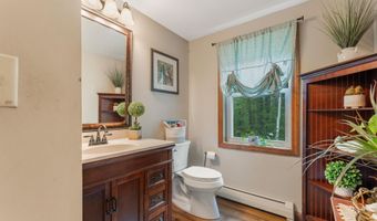 8 Locke Hill Ln, Barrington, NH 03825