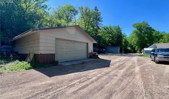 1160 Lake Dr, Big Stone City, SD 57216
