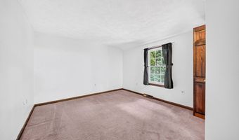 19 Greenleaf St, Billerica, MA 01821