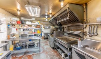 14 Court Sq, Alton, MO 65606