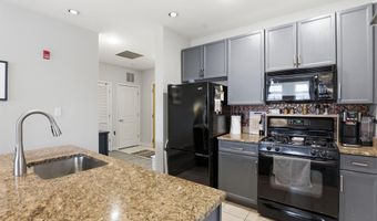 181 E REED Ave 304, Alexandria, VA 22305
