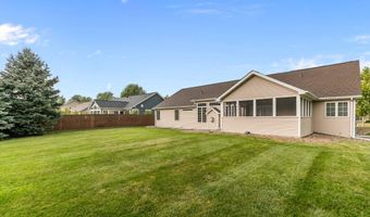 4013 E BENVALLEY Dr, Appleton, WI 54913