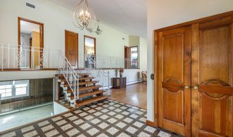 9 Delno Dr, Danbury, CT 06811