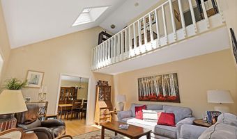 31 Pheasant Run Rd, Belgrade, ME 04917