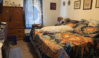 907 S Main St, Bicknell, IN 47512