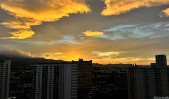 3075 Ala Poha Pl 2101, Honolulu, HI 96818