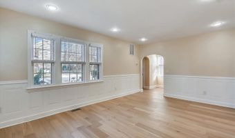 8908 GRANT St, Bethesda, MD 20817