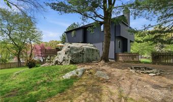 5 Aurora Dr, Cumberland, RI 02864