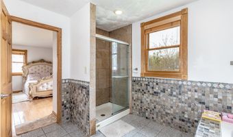 676 N Ellicott Creek Rd, Amherst, NY 14228