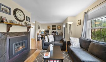 516 Wellington Pl, Aberdeen, NJ 07747