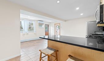 441 21ST St NE B, Washington, DC 20002