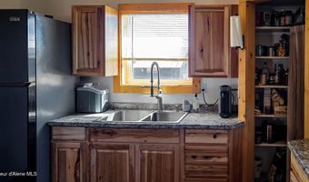 5500 Gold Ridge Rd, Calder, ID 83808