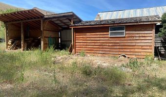 220 N 9th St, Challis, ID 83226