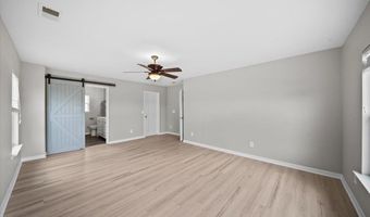 415 Standing Rock Dr, Boiling Springs, SC 29316