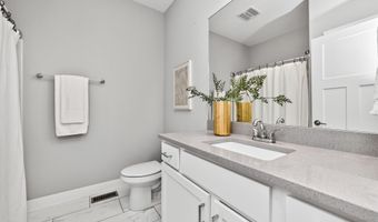 3817 NW Beechwood St, Ankeny, IA 50023