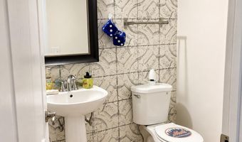12 Jamie Ct, Barnegat, NJ 08005