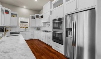 8702 Flycatcher Pl, Bentonville, AR 72713