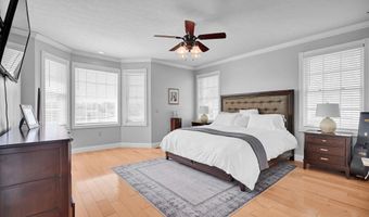 430 Summer Lake Dr, Bedford, IN 47421