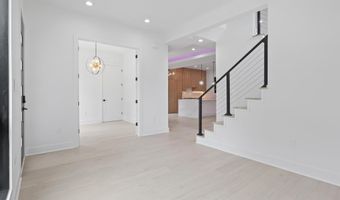 2007 S JOYCE St, Arlington, VA 22202