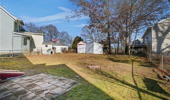 35 Forest Ave, Cumberland, RI 02864