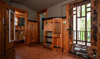 11 Sands Ave, Ambridge, PA 15003
