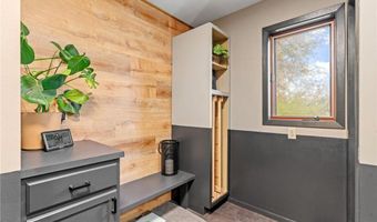 74500 240th St, Albert Lea, MN 56007