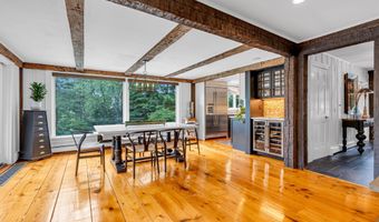 6 Trimbleford Ln, Middletown, NJ 07748
