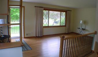 1112 Queens Ln, Anoka, MN 55303
