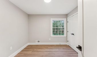 2308 CREEK Dr, Alexandria, VA 22308