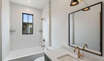 3118 NW Crossing Dr, Bend, OR 97703