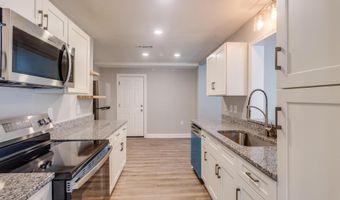 16201 Cervantes Ct, Biloxi, MS 39532