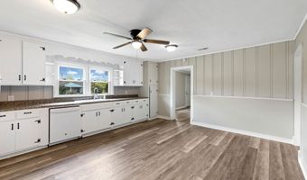810 Sanders St, Athens, AL 35611