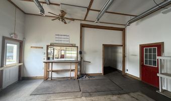 1141 26th St, Allegan, MI 49010