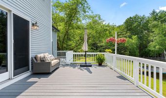 9 Hubbard Rd, Amherst, NH 03031