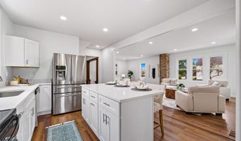 121 Walnut St, Ashville, OH 43103
